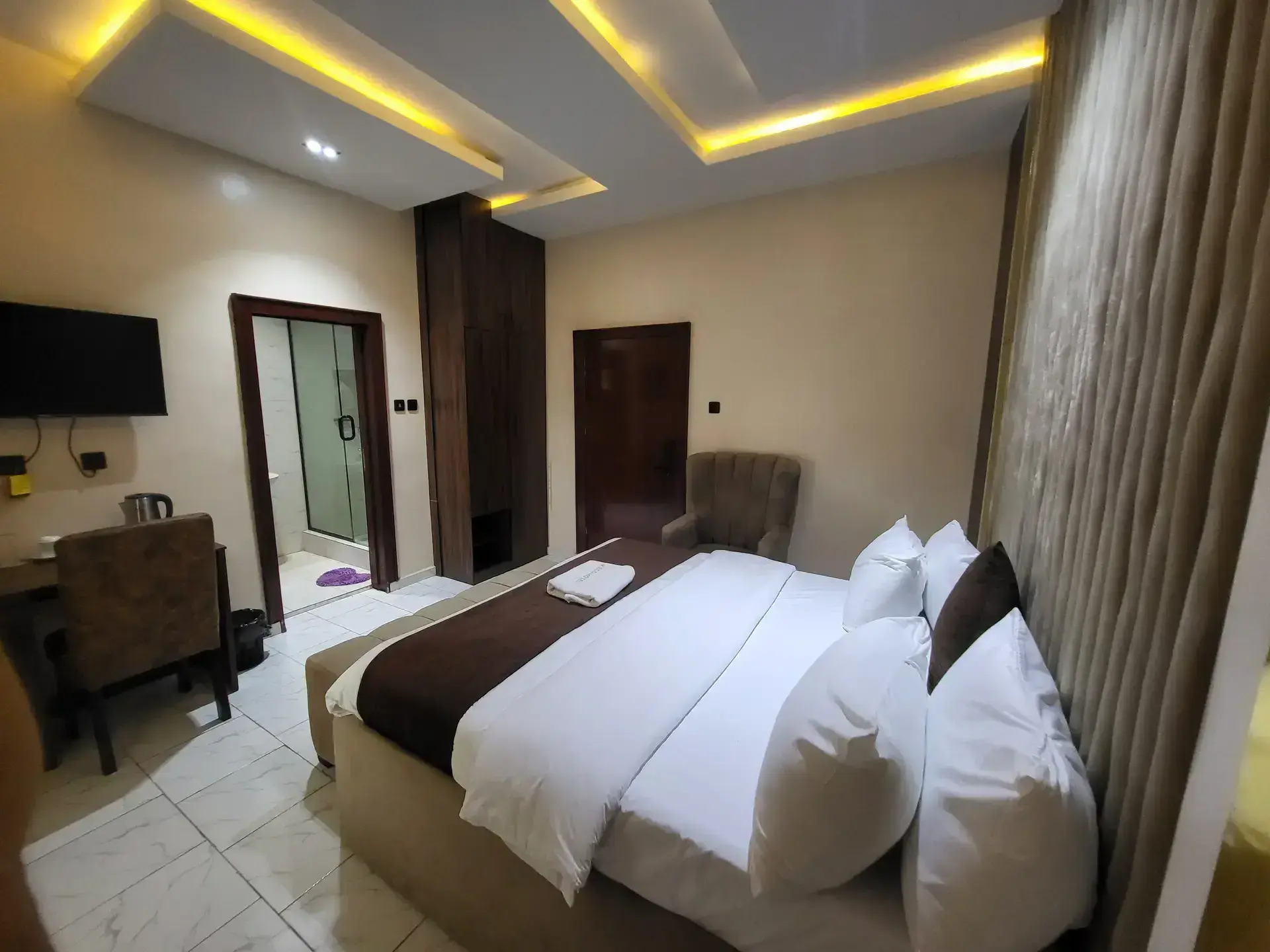 https://pub-ff955b52a60f4b389a6ebb266e2b8bbd.r2.dev/images/2nd Floor/20260516_165801.jpg.jpg | Kedo Hotel and Suite